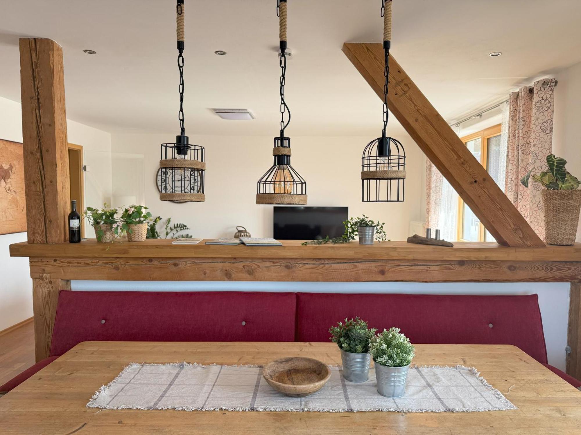 Fe Wo Brunnen - 120 Qm - Ruhige Lage - Viel Natur- Komfortabel - Grosser Balkon Und Garten 메밍겐 외부 사진